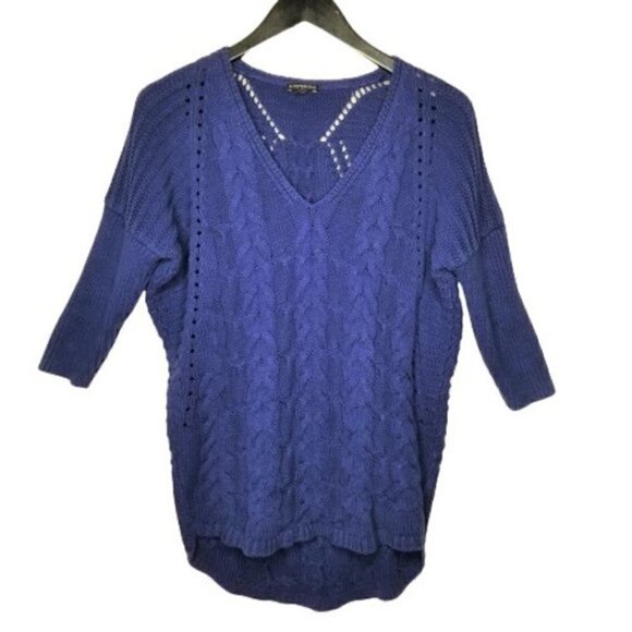 4/$25 EXPRESS Navy Blue Chunky Knit V Neck Top - Picture 1 of 5